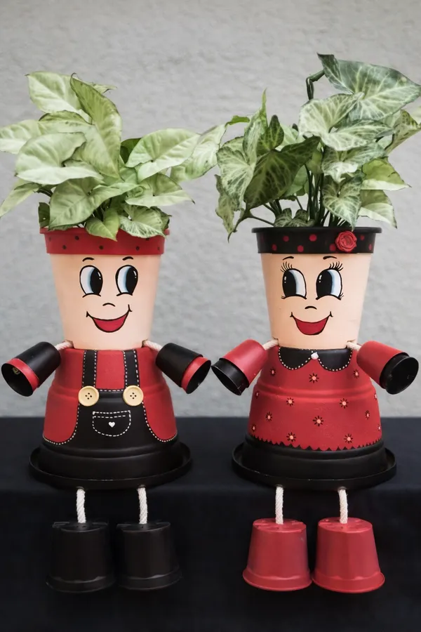 Red_Premium_Couple_Planters