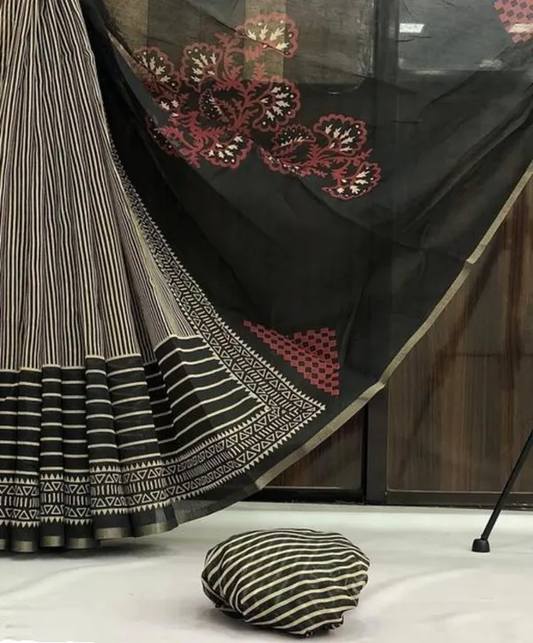 Linen_Black_Small_Lining_Saree_for_Women