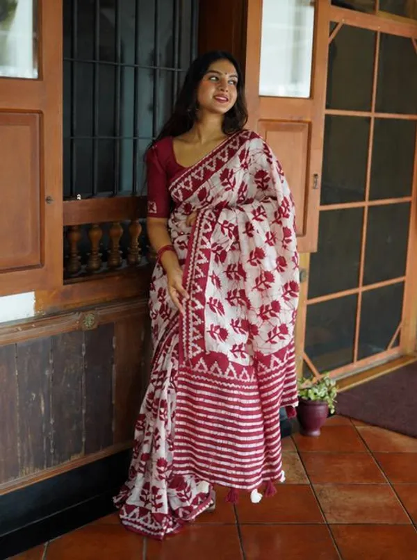 Red_Tirkhi_Saree_for_Women