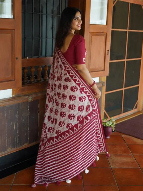 Red_Tirkhi_Saree_for_Women