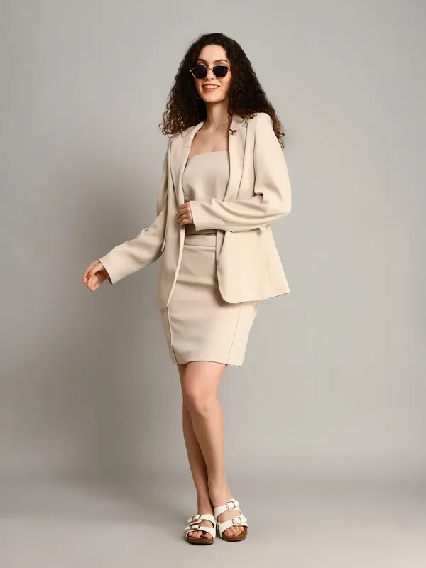 Unique_luxury_blazer_three_piece_set_(blazer_,_skirt_and_top_)