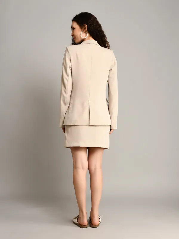 Unique_luxury_blazer_three_piece_set_(blazer_,_skirt_and_top_)