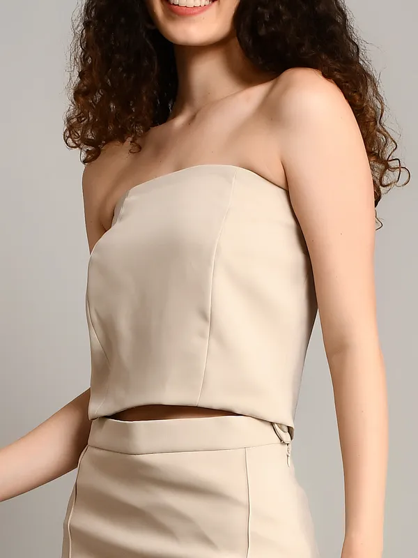 Unique_luxury_blazer_three_piece_set_(blazer_,_skirt_and_top_)