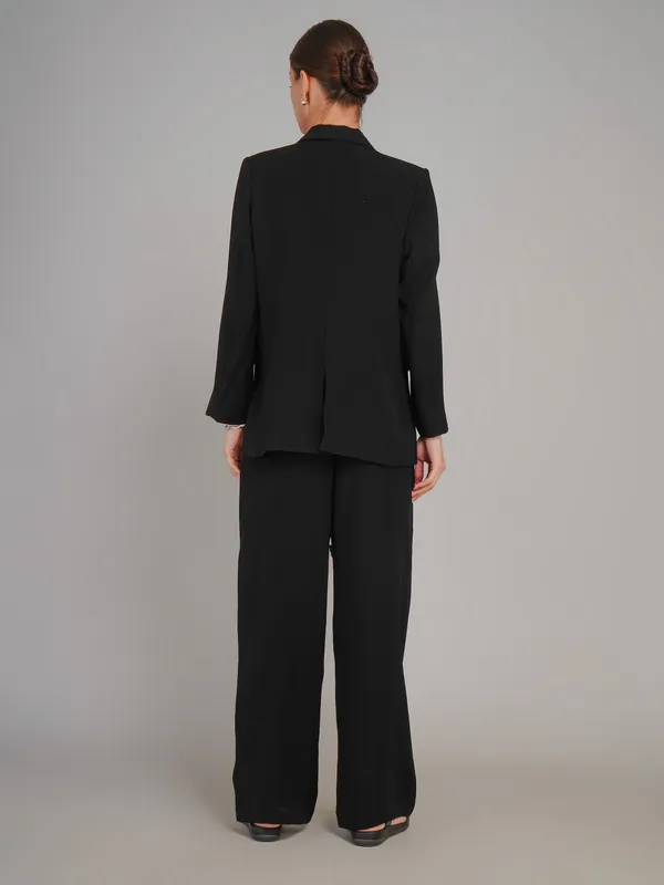 Black_Premium_Fabric_Suit_Set_For_Women
