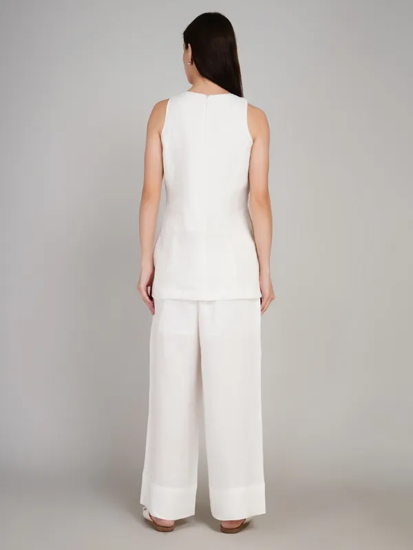 Pure_White_Linen_Cord_Set_To_Give_Luxury_Feel_To_Boss_Lady_.