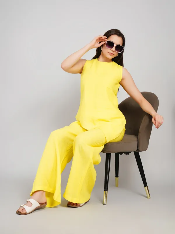 Yellow_Pure_Linen_Cord_Set_For_Women