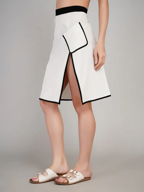 White_Poly_Lycra_Skirt_For_Women