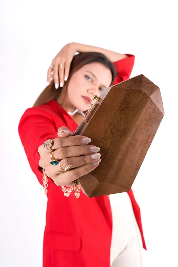 Brown_Asymmetric_Acacia_Wood_Geometric_Bag_For_Women