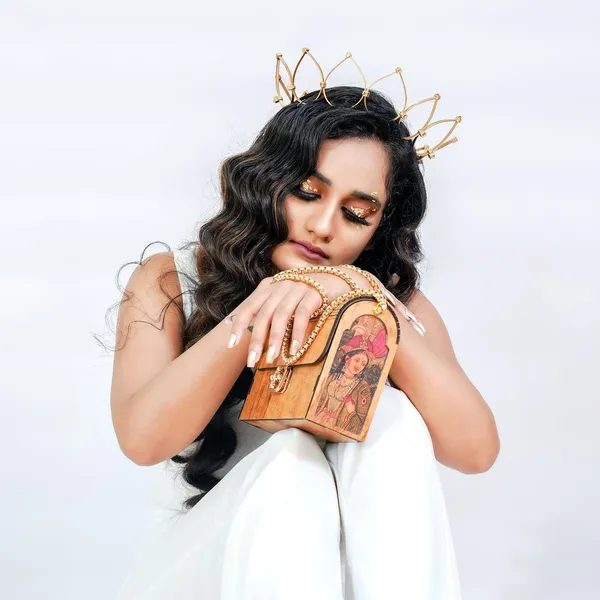 Brown_Lasercut_Royal_Raja_Rani_Mdf_Handbag_For_Women