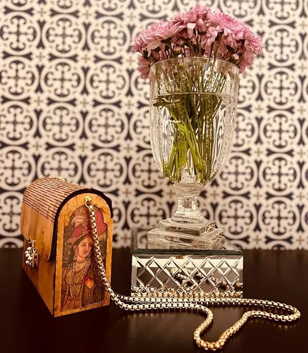 Brown_Lasercut_Royal_Raja_Rani_Mdf_Handbag_For_Women