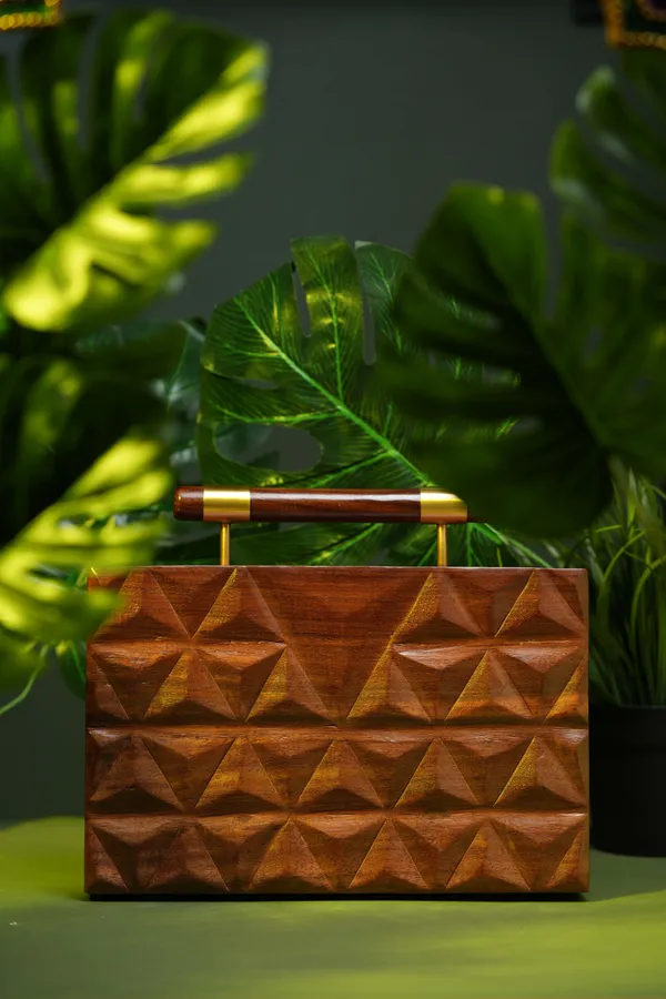 Brown_Hand_Carved_Triangular_Pattern_Bag_With_Dowel_Handle_For_Women