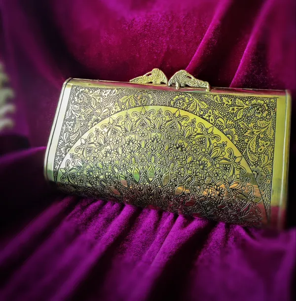 Gold_Mandala_Brass_Ethnic_Clutch_For_Women