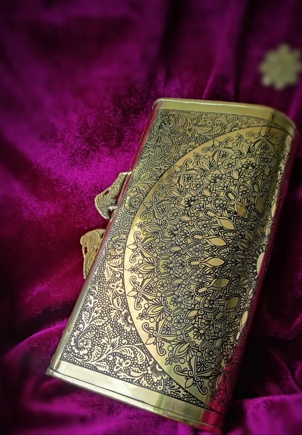 Gold_Mandala_Brass_Ethnic_Clutch_For_Women