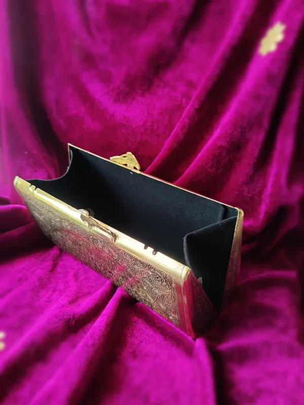 Gold_Mandala_Brass_Ethnic_Clutch_For_Women