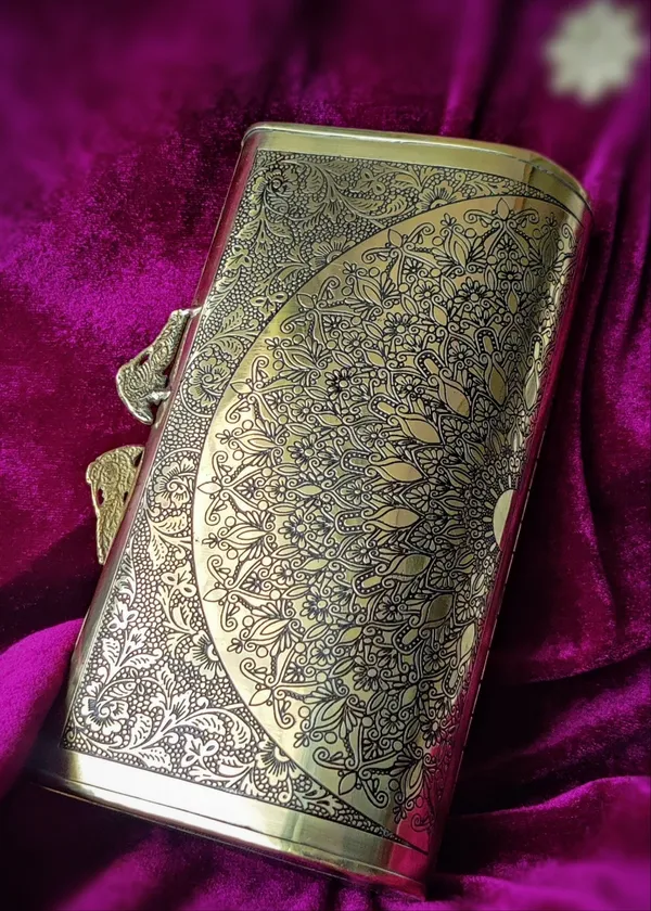 Gold_Mandala_Brass_Ethnic_Clutch_For_Women
