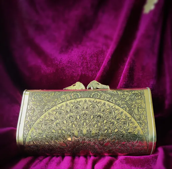 Gold_Mandala_Brass_Ethnic_Clutch_For_Women
