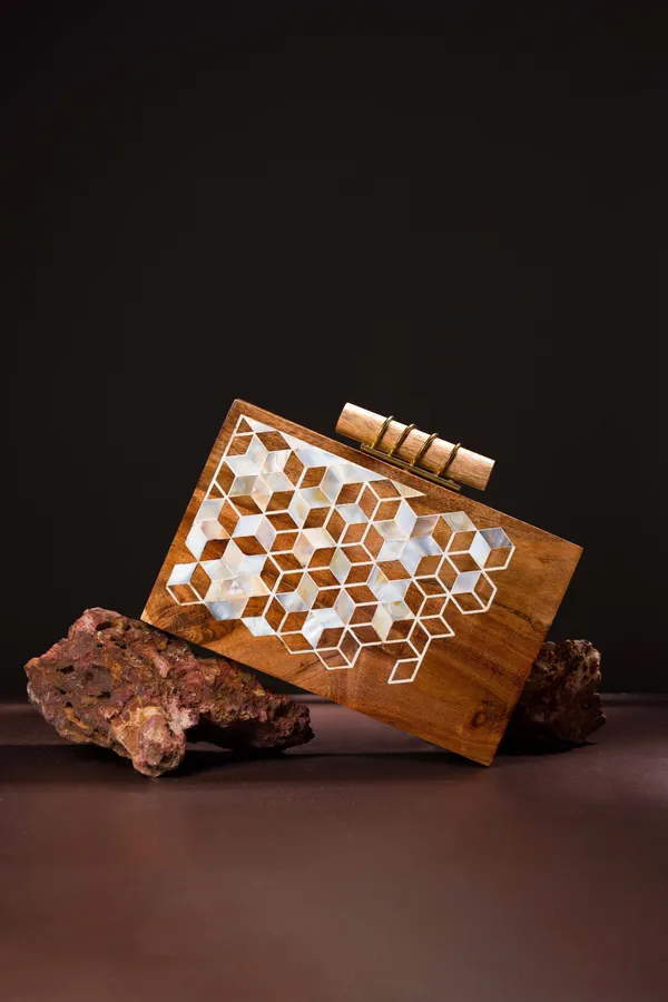 Brown_Mother_Of_Pearl_Inlay_Bag_In_Acacia_For_Women