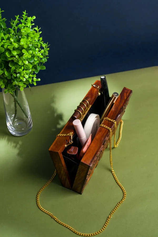 Brown_Mother_Of_Pearl_Inlay_Bag_In_Acacia_For_Women