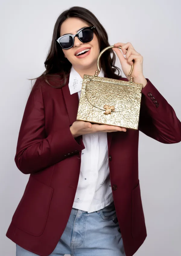 Gold_Triangle_Hammered_Brass_Bow_Bag_In_Gold_Shade_For_Women