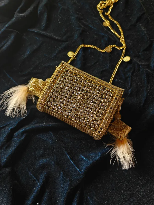 Gold_Sheesh_Mahal_Miniature_Sitara_Clutch_For_Women