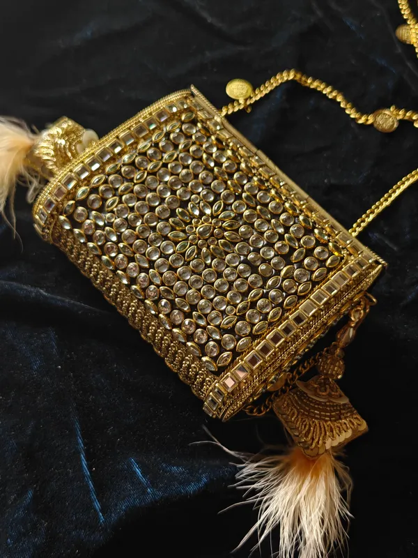Gold_Sheesh_Mahal_Miniature_Sitara_Clutch_For_Women