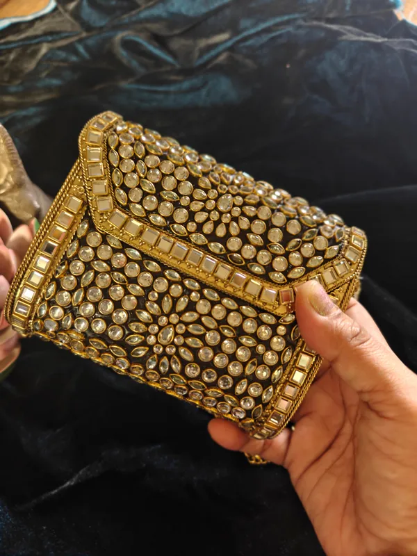 Gold_Sheesh_Mahal_Miniature_Sitara_Clutch_For_Women