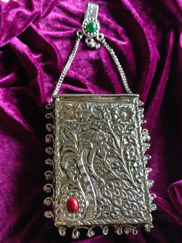 Silver_Handcrafted_Peacock_Brass_Silver_Festive_Mobile_Pouch_For_Women