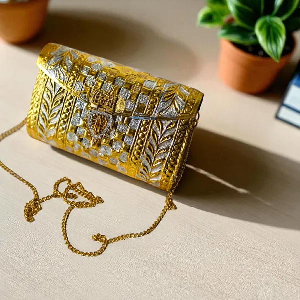 Gold_Dual_Tone_Checkered_Pattern_Brass_Ethnic_Clutch_For_Women