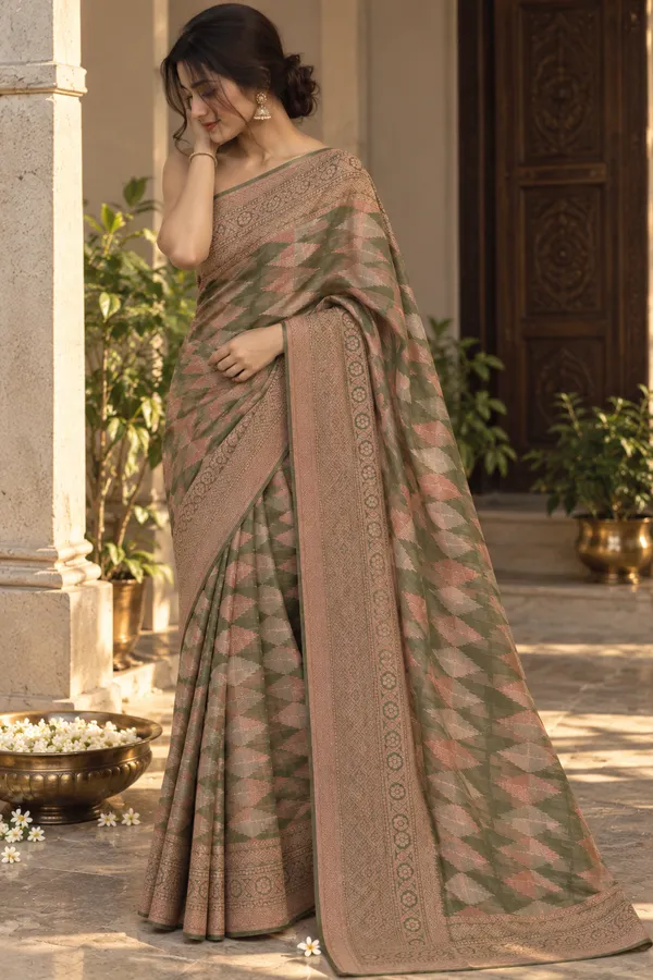 Green_Georgette_Geometric_Print_Saree_For_Women