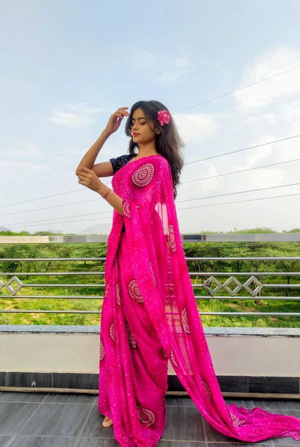 Pink_Georgette_Medallion_Print_Saree_For_Women