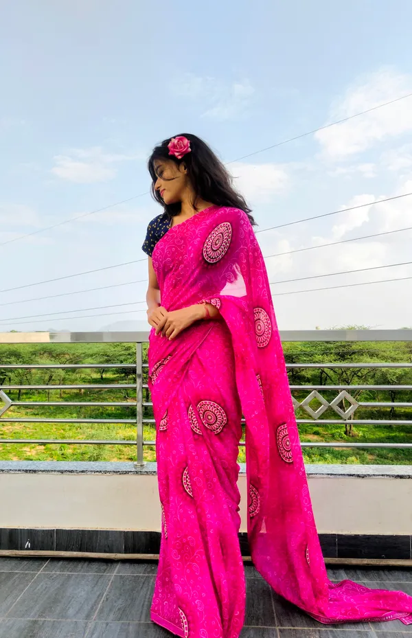 Pink_Georgette_Medallion_Print_Saree_For_Women