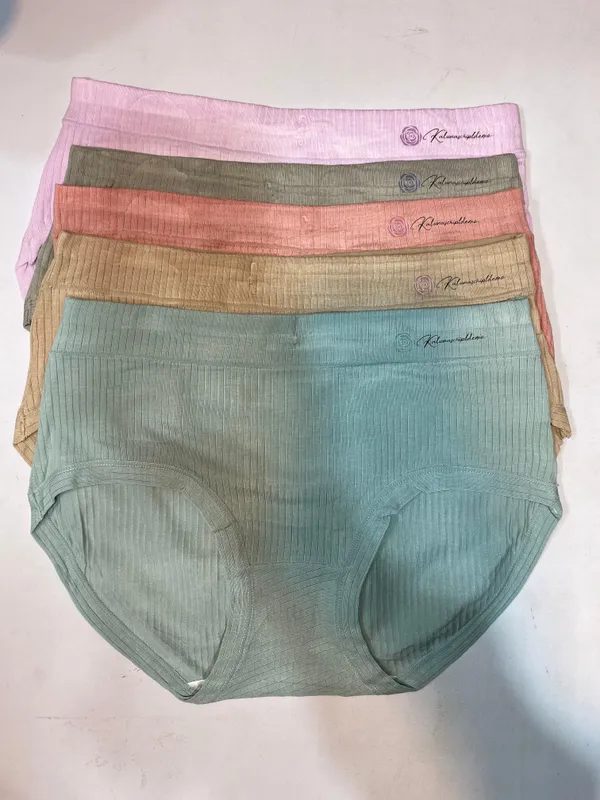Multicolor_Cotton_And_Spandex_Underwear_For_Women_(Pack_of_5)