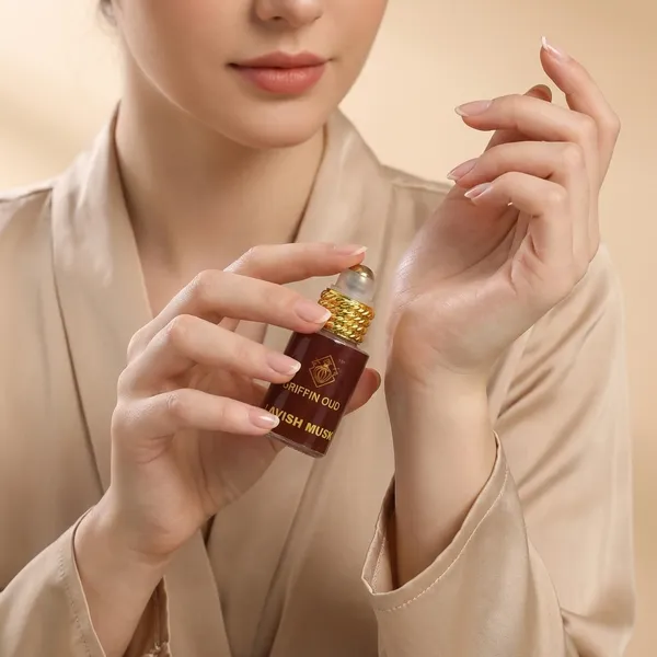 Griffin_Oud_Attar_Oil_Gift_Set_(Blue_Girl_&_Lavish_Musk)