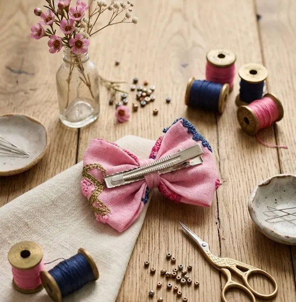 Pink_Cotton_Linen_Artisanal_Embroidered_Hair_Bow_Clip_For_Women