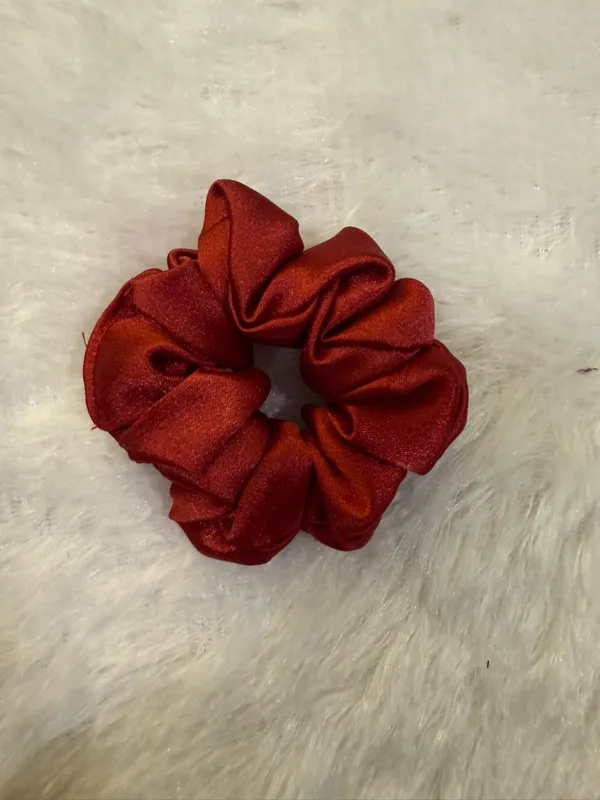 Red_Cotton_Linen_Ruby_Satin_Scrunchie_For_Women_(Pack_Of_2)