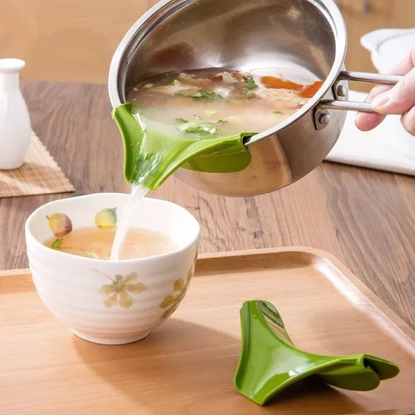 Silicone_Silicon_Spout_For_Pan_Bowl_For_Kitchen