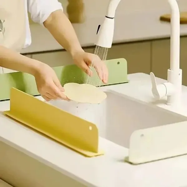 Silicone_Splash_Guard_For_Kitchen