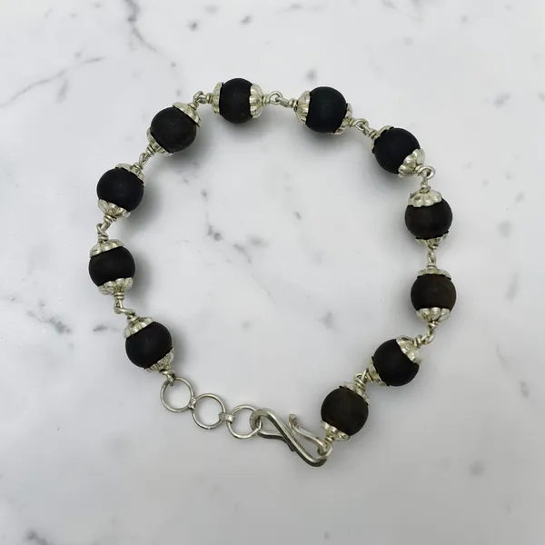 Silver_And_Black_Karungali_Bracelet_11_Beads_8_Mm_Spiritual_Wrist_Bracelet