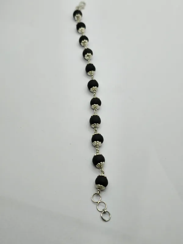 Silver_And_Black_Karungali_Bracelet_11_Beads_8_Mm_Spiritual_Wrist_Bracelet