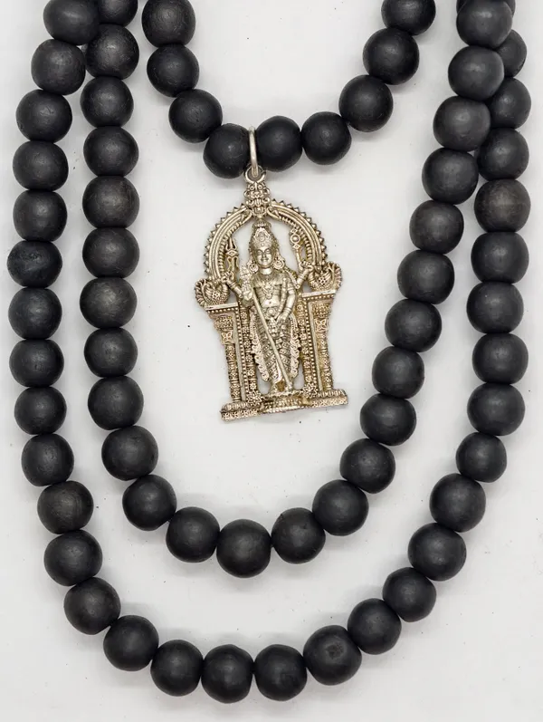 Silver_And_Black_Murugan_Swamy_Pendant_For_Unisex