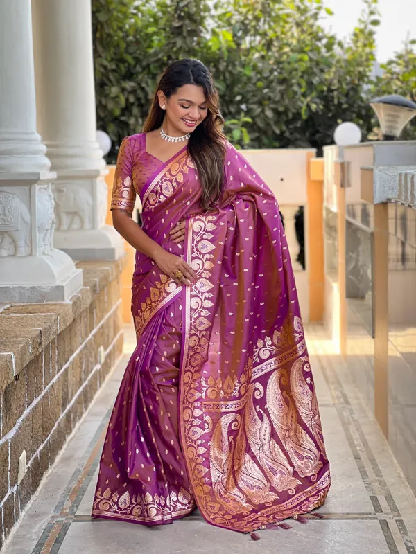 Onion_Soft_Banarasi_Silk_Saree_With_Zari_Weaving_Design_All_Over_The_Saree_And_Zari_Weaving_Rich_Pallu_With_Meenakari_Weaving_Border_And_Tassels_Attached_At_Pallu_End_Blouse_For_Women