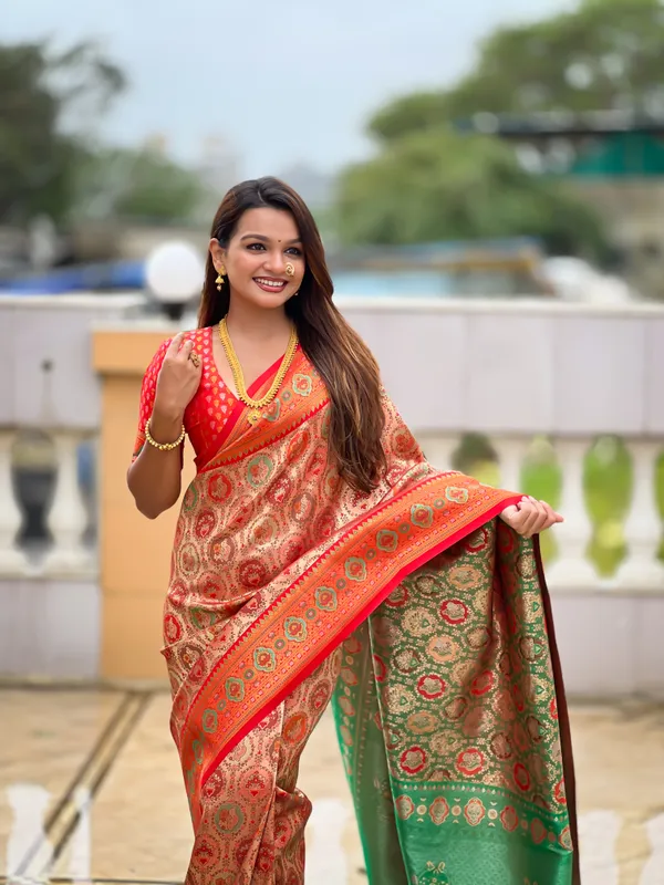 Red_Soft_Kanjivaram_Silk_Saree_With_Zari_Weaving_Meenakari_Design_All_Over_The_Saree_And_Meenakari_Weaving_Rich_Pallu_For_Women