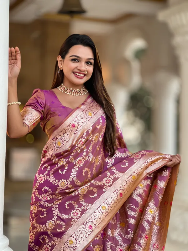 Onion_Soft_Banarasi_Silk_Saree_With_Zari_Weaving_Meenakari_Touchup_Design_All_Over_The_Saree_And_Meenakari_Weaving_Rich_Pallu_For_Women