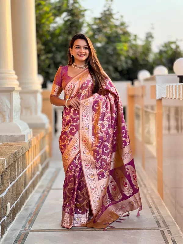 Onion_Soft_Banarasi_Silk_Saree_With_Zari_Weaving_Meenakari_Touchup_Design_All_Over_The_Saree_And_Meenakari_Weaving_Rich_Pallu_For_Women
