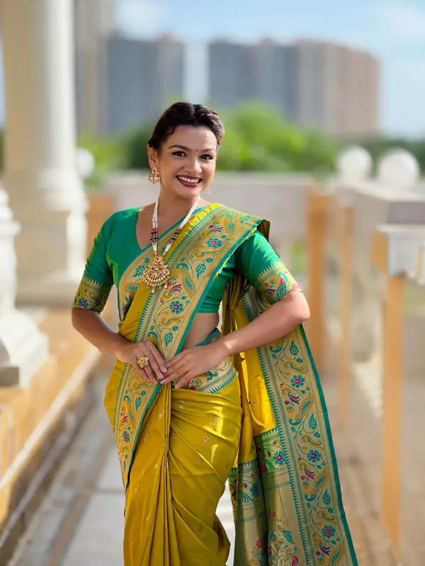 Parrot_Green_Soft_Pethani_Silk_Saree_With_Zari_Weaving_Motifs_Design_And_Meenakari_Weaving_Rich_Pallu_With_Meenakari_Weaving_Border_And_Tassels_Attached_At_Pallu_End_Blouse_For_Women