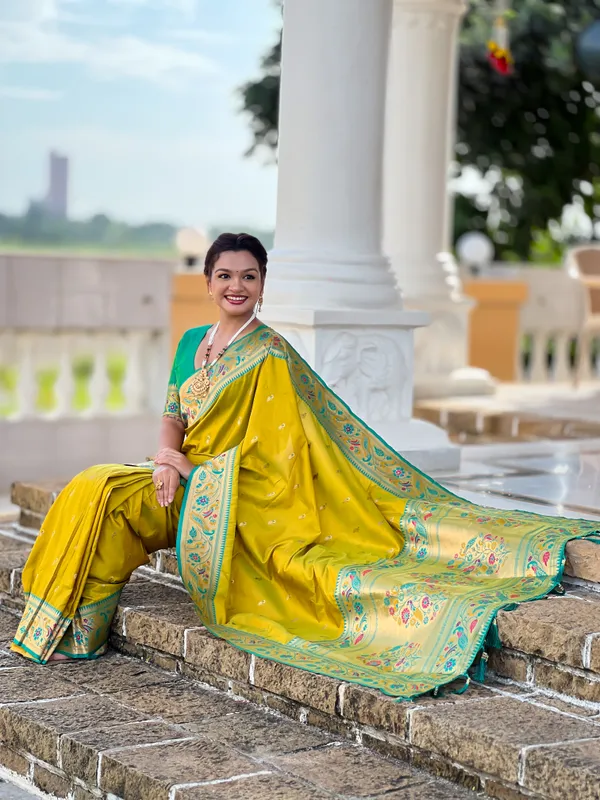 Parrot_Green_Soft_Pethani_Silk_Saree_With_Zari_Weaving_Motifs_Design_And_Meenakari_Weaving_Rich_Pallu_With_Meenakari_Weaving_Border_And_Tassels_Attached_At_Pallu_End_Blouse_For_Women
