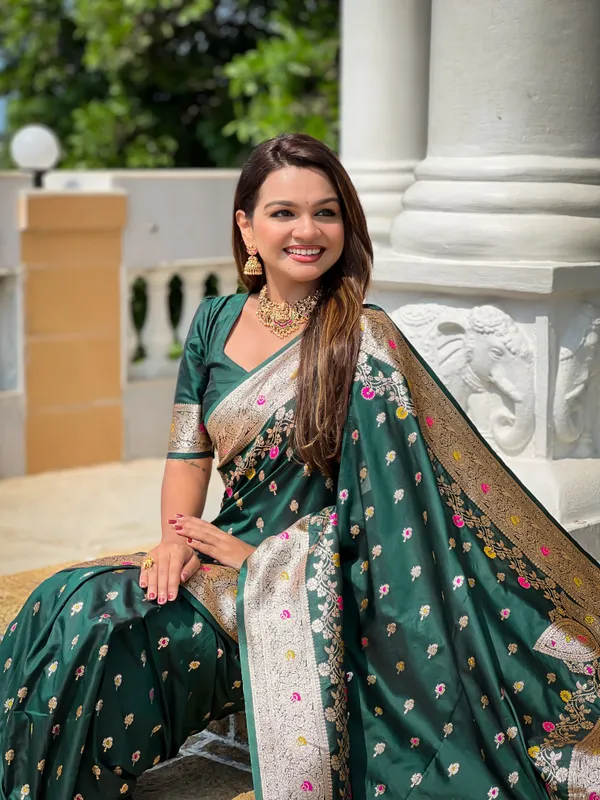 Green_Soft_Banarasi_Silk_Saree_With_Zari_Weaving_Meenakari_Touchup_Design_All_Over_The_Saree_And_Meenakari_Weaving_Rich_Pallu_For_Women