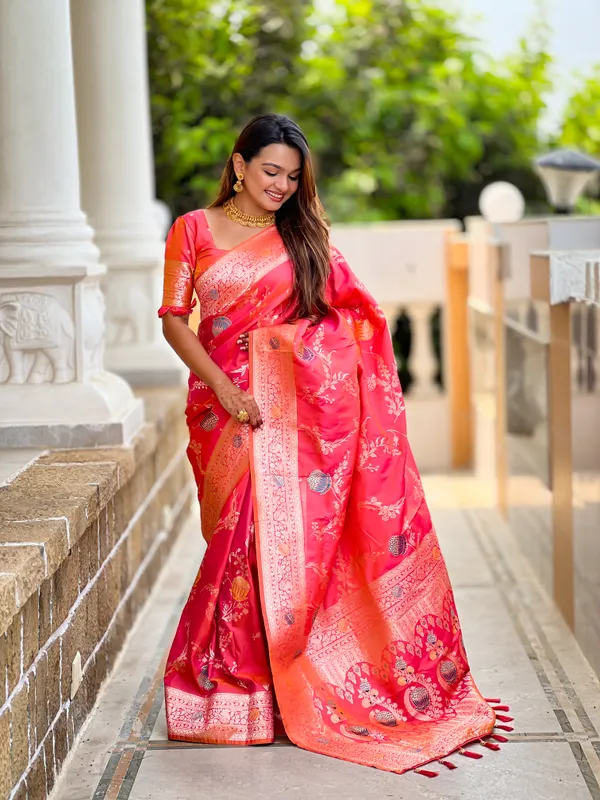 Gajri_Pink_Soft_Banarasi_Silk_Saree_With_Zari_Weaving_Meenakari_Touchup_Design_All_Over_The_Saree_And_Meenakari_Weaving_Rich_Pallu_For_Women