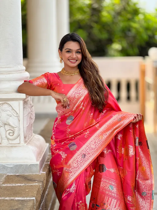 Gajri_Pink_Soft_Banarasi_Silk_Saree_With_Zari_Weaving_Meenakari_Touchup_Design_All_Over_The_Saree_And_Meenakari_Weaving_Rich_Pallu_For_Women