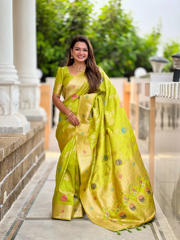 Parrot_Green_Soft_Banarasi_Silk_Saree_With_Zari_Weaving_Meenakari_Touchup_Design_All_Over_The_Saree_And_Meenakari_Weaving_Rich_Pallu_For_Women